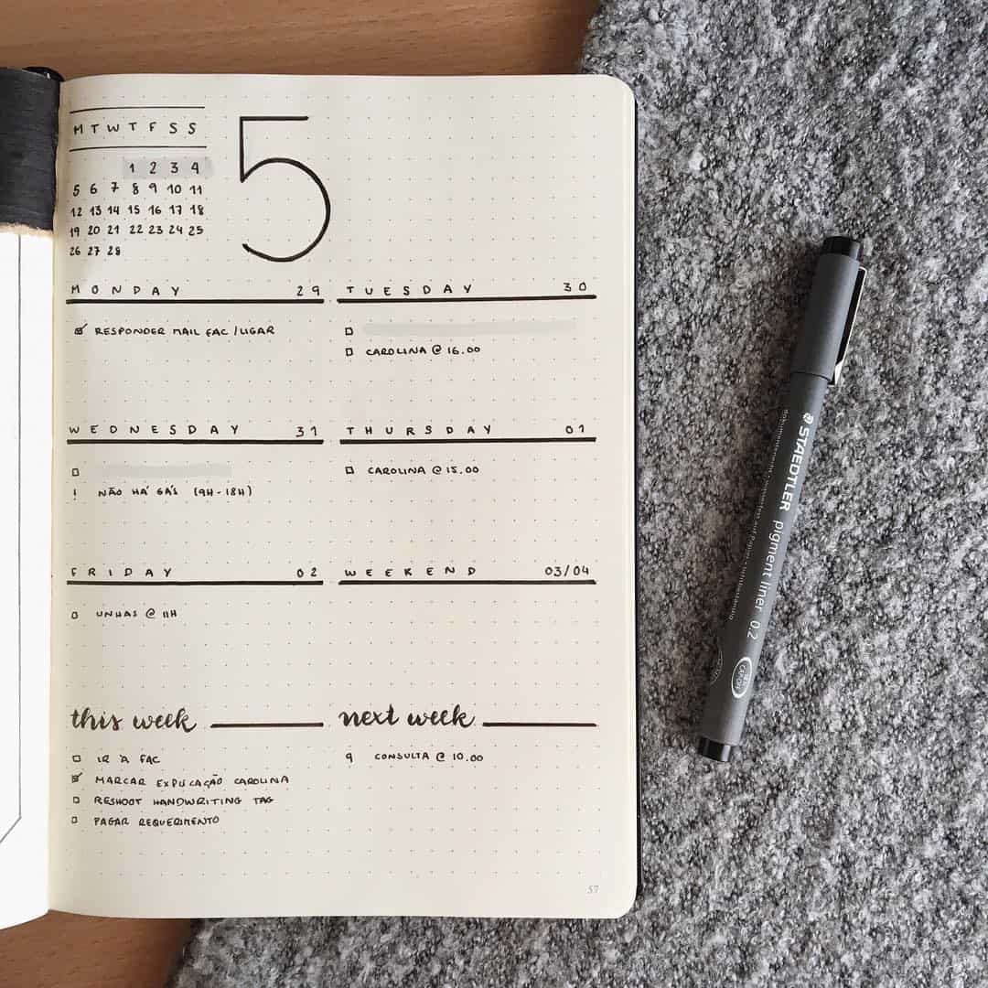 Have a look at these simple and minimalist bullet journal weekly spreads/layout for new ideas! #bulletjournal #bulletjournalweeklylog #bujo