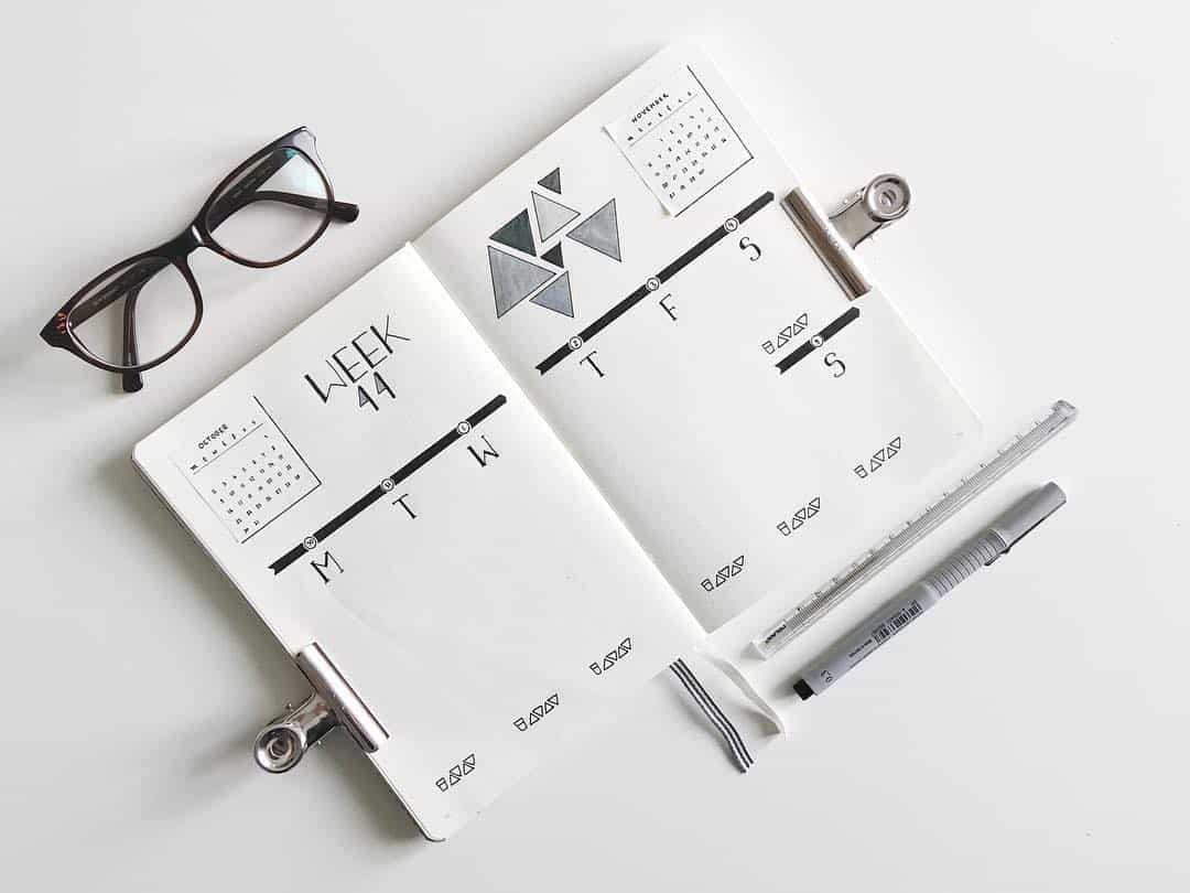 17 Minimalist bullet journal accounts to follow on Instagram in 2019