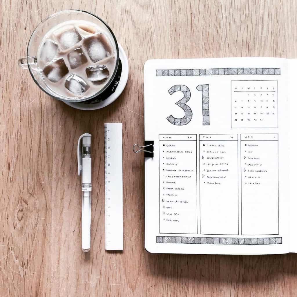 17 minimalist bullet journal accounts to follow on Instagram 