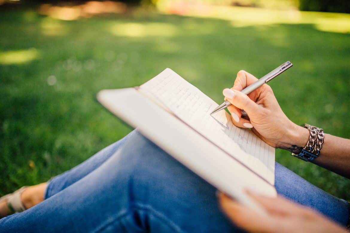 journaling- how to get rid of negative energy from your life