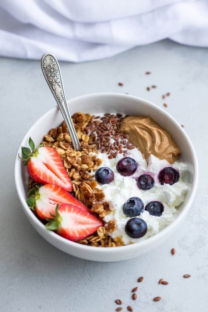 Cottage Cheese Power Bowl -breakfast ideas with 30g protein