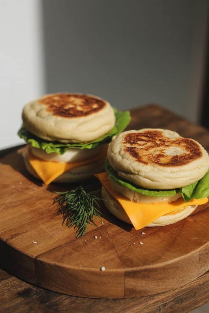 Turkey Bacon & Egg Breakfast Sandwich -breakfast ideas with 30g protein